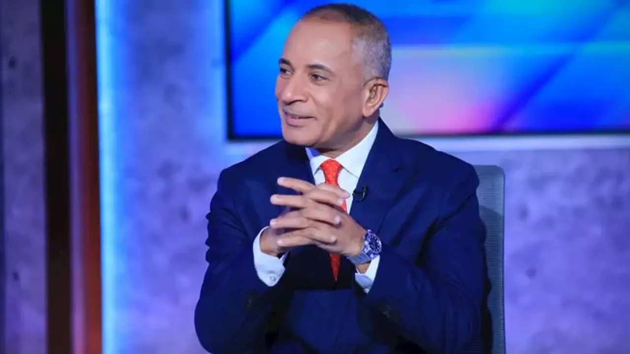 أحمد موسى يكشف تفاصيل خطة مصر لرفع طاقة تخزين القمح لـ6 ملايين طن